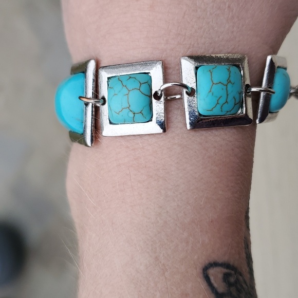 Turquoise Silver Tone Toggle Bracelet - Picture 3 of 6